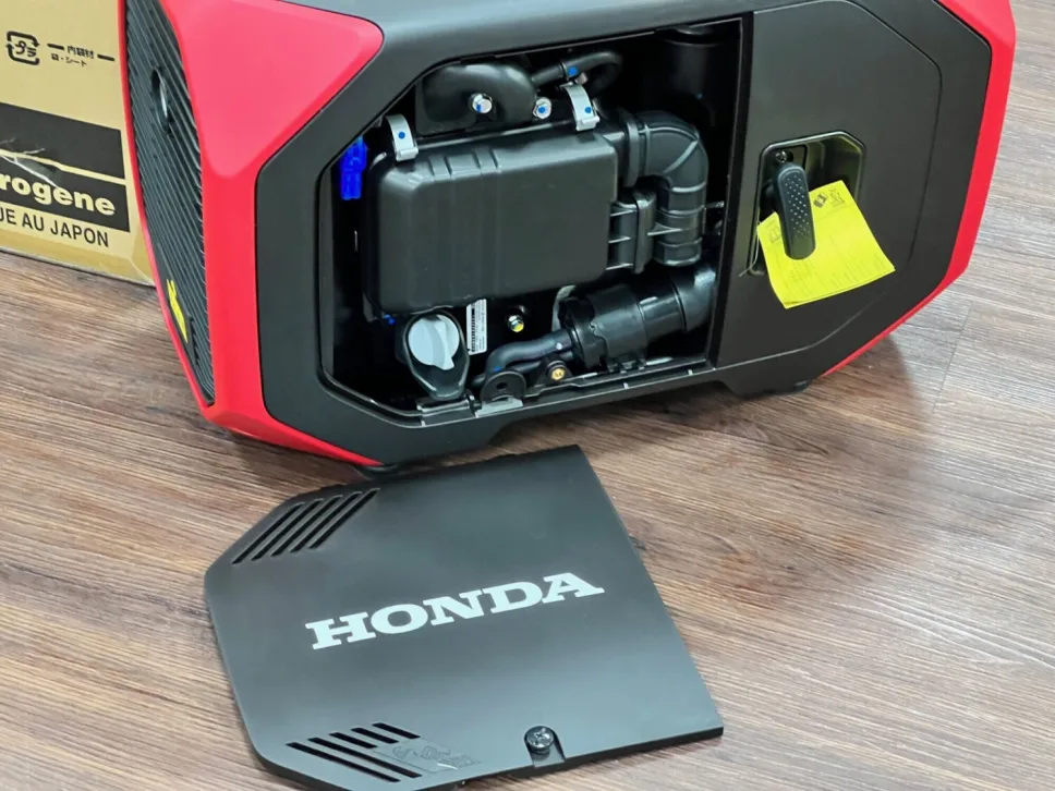 Honda EU32i Petrol Generator: 3.2kW Max Power, 8.6h Runtime, 4.7L Tank - 4-Stroke for Outdoor/Emergency Use - Online Shop