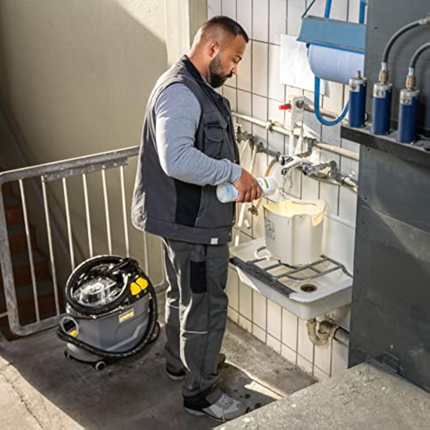 Puzzi 8/1 injector extractor for upholstery and textile surfaces - Online Shop