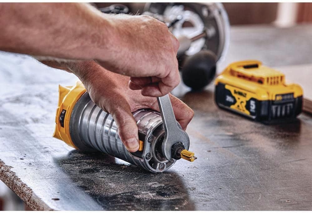 DEWALT DCW600B 20V Max XR Compact Router - Online Shop